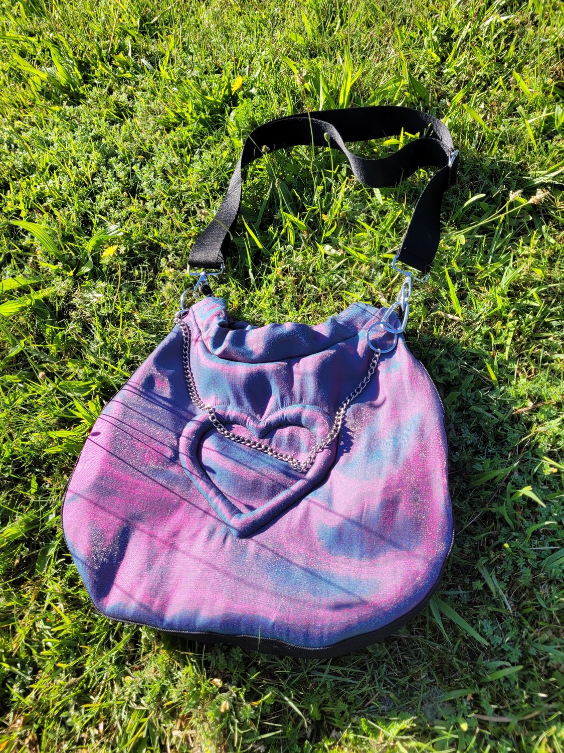 SHOT SATIN SILK HEART PUFF CROSSBODY