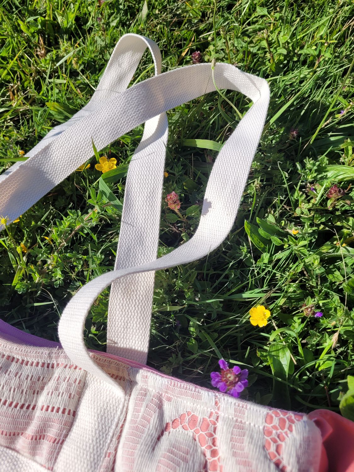 VINTAGE QUILTED OVERSIZED RUFFLE TOTE