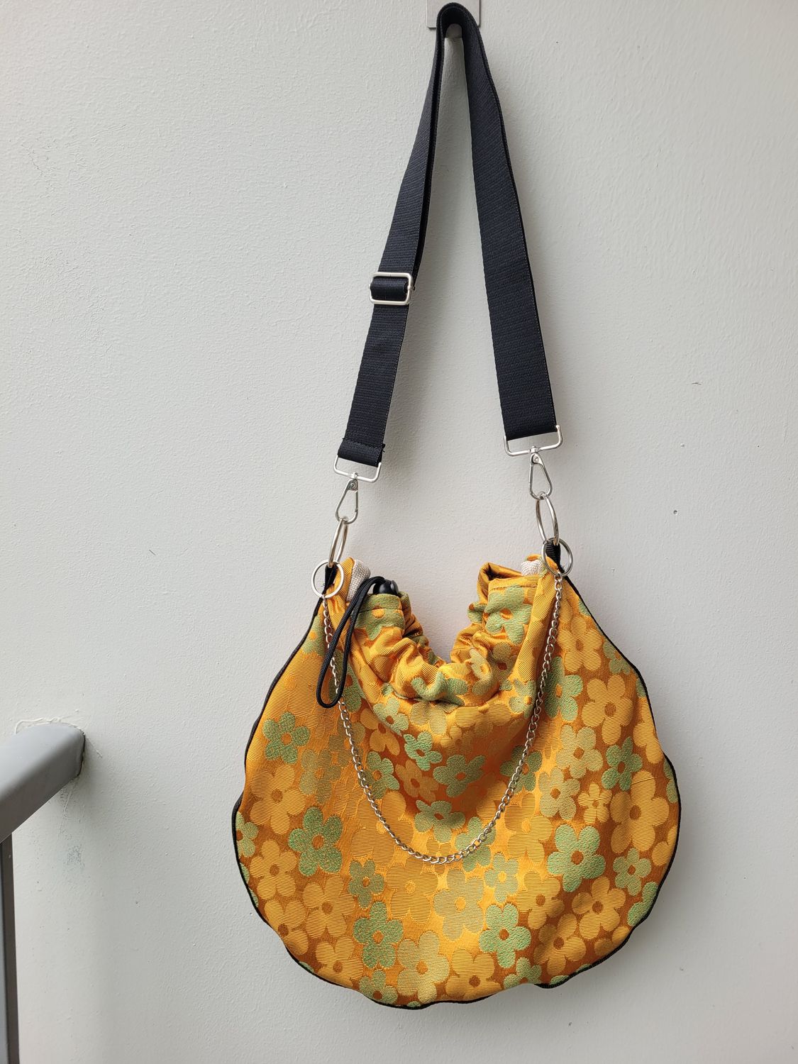 VINTAGE GOLD DAISY CROSSBODY