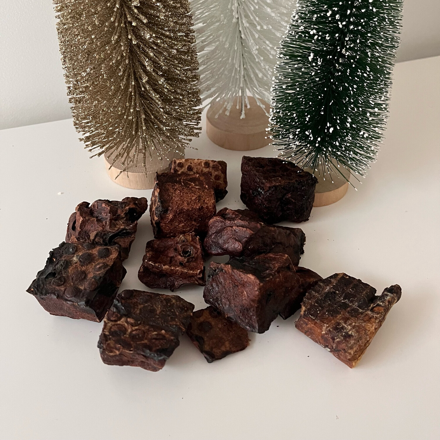 Lumps of coal (Beef Lung Cubes)