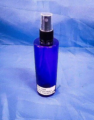 PET 150 mL Boston Cobalt Blue Plastic Bottle Threaded with Black Ribbed Pump Spray