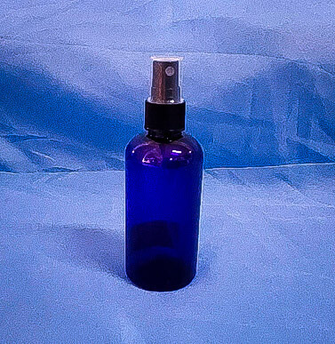 PET 120 mL Boston Cobalt Blue Plastic Bottle Threaded with Black Ribbed Pump Spray