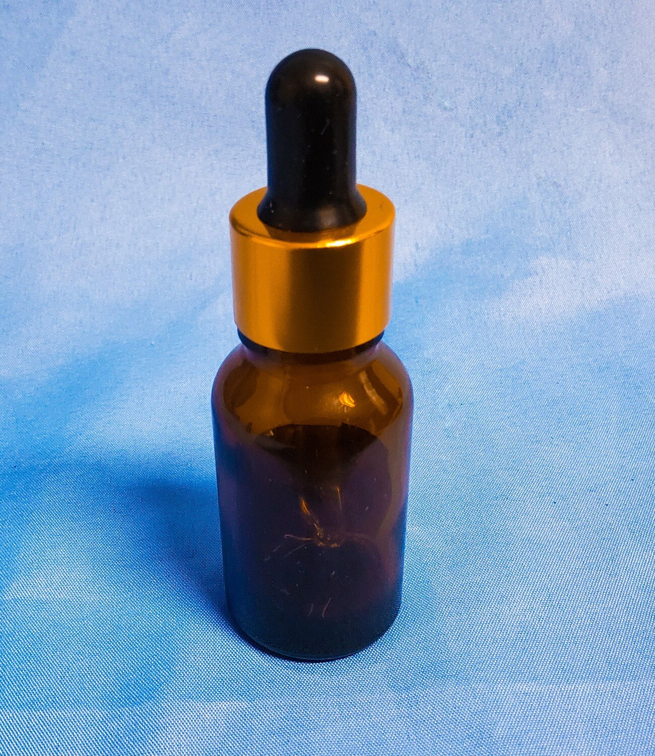 Amber Glass Bottle 15mL for Essential Oil and Aromatherapy with Black and Gold Glass Eye Dropper