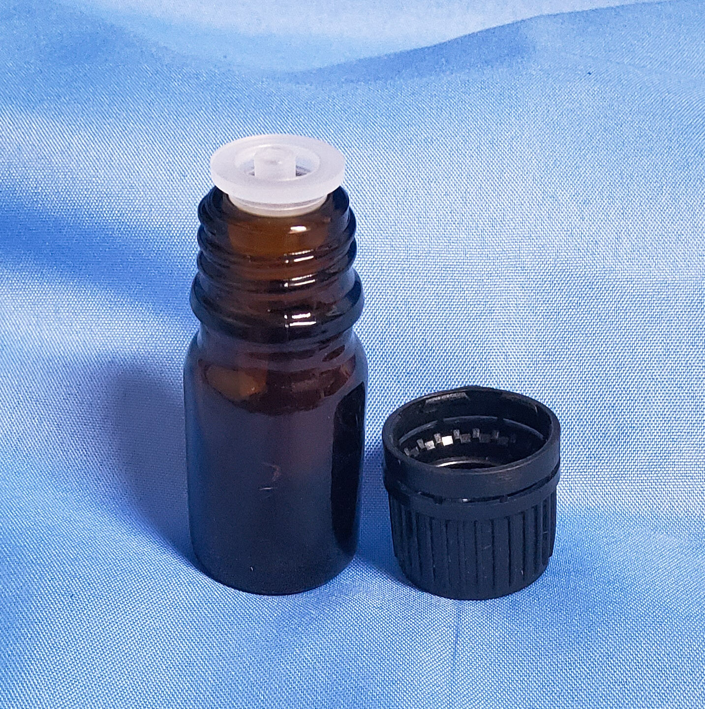 Amber Glass 5 mL Essential Oil Bottle with Cap and Reducer