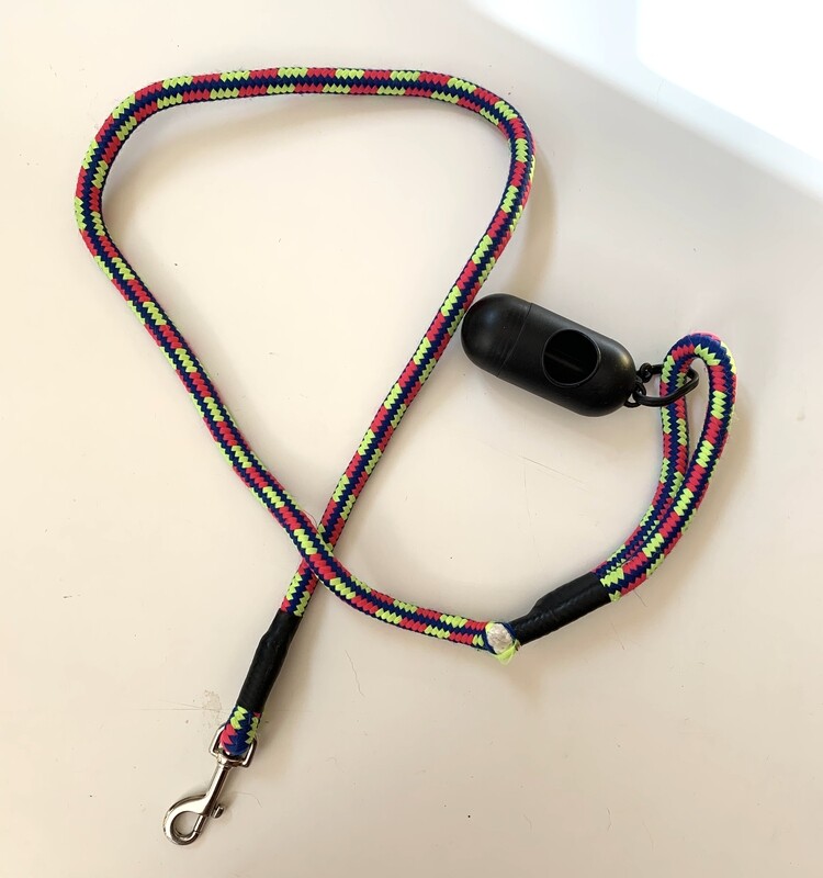 Medium Braided Leash with Bag Holder