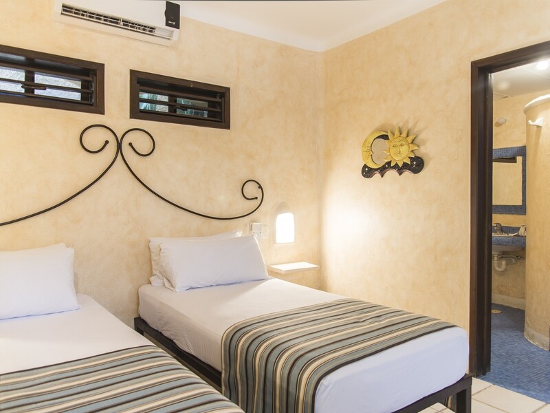 SUPERIOR ROOM 3 TWIN BEDS