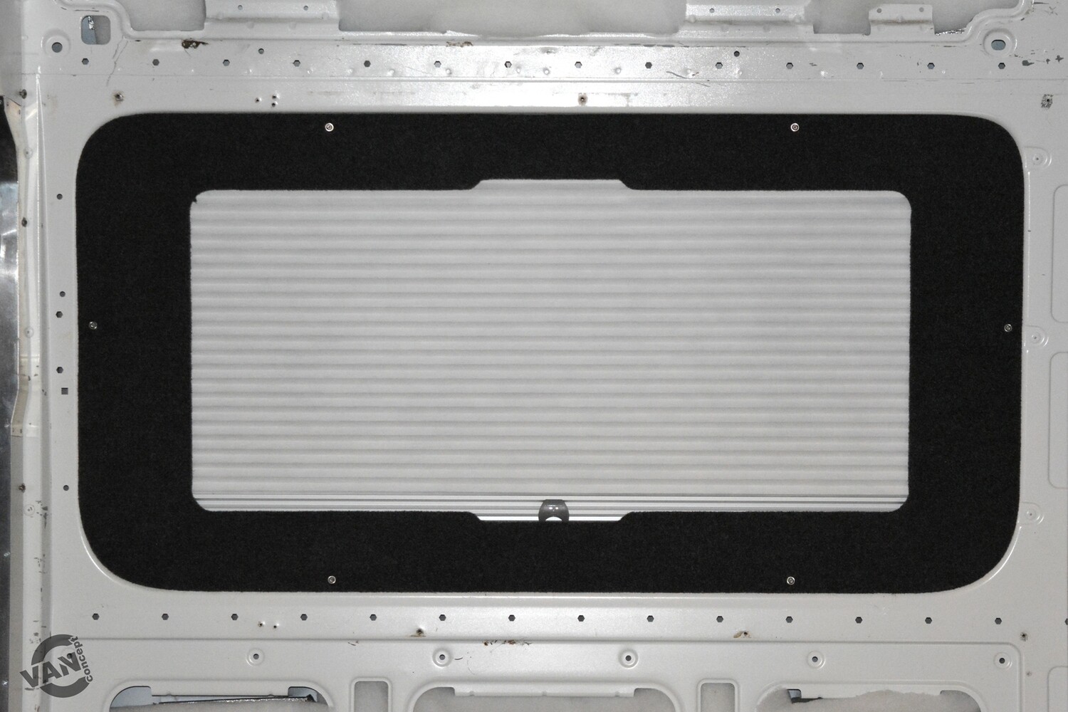 Side Front Window Integrated Blind - VW Crafter (2017 onwards) / MAN TGE (2017 onwards)