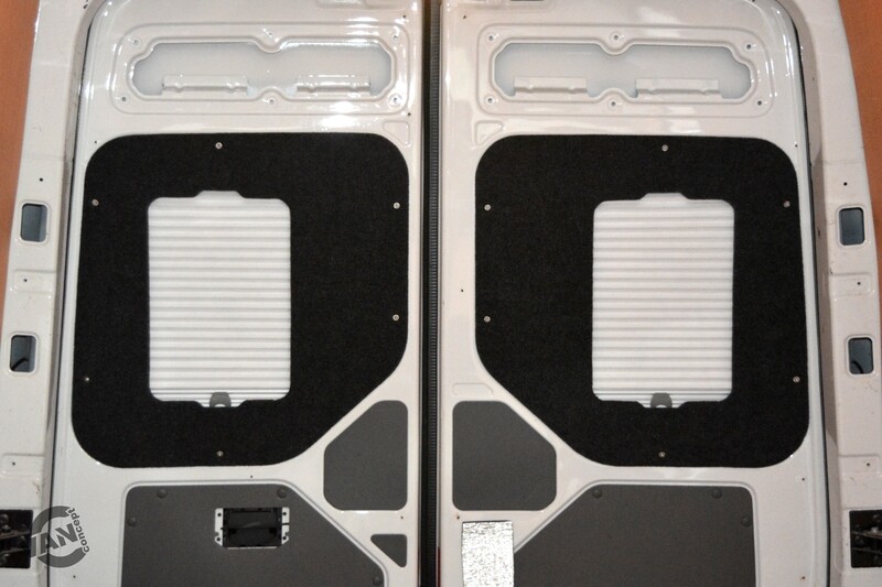 Rear Door Window Integrated Blind - VW Crafter (2017 onwards) / MAN TGE (2017 onwards)