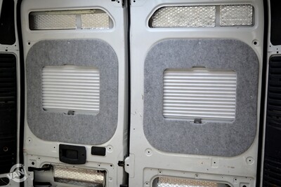 Rear Door Window Integrated Blind - Citroen Relay/Fiat Ducato/Peugeot Boxer (2006 onwards)