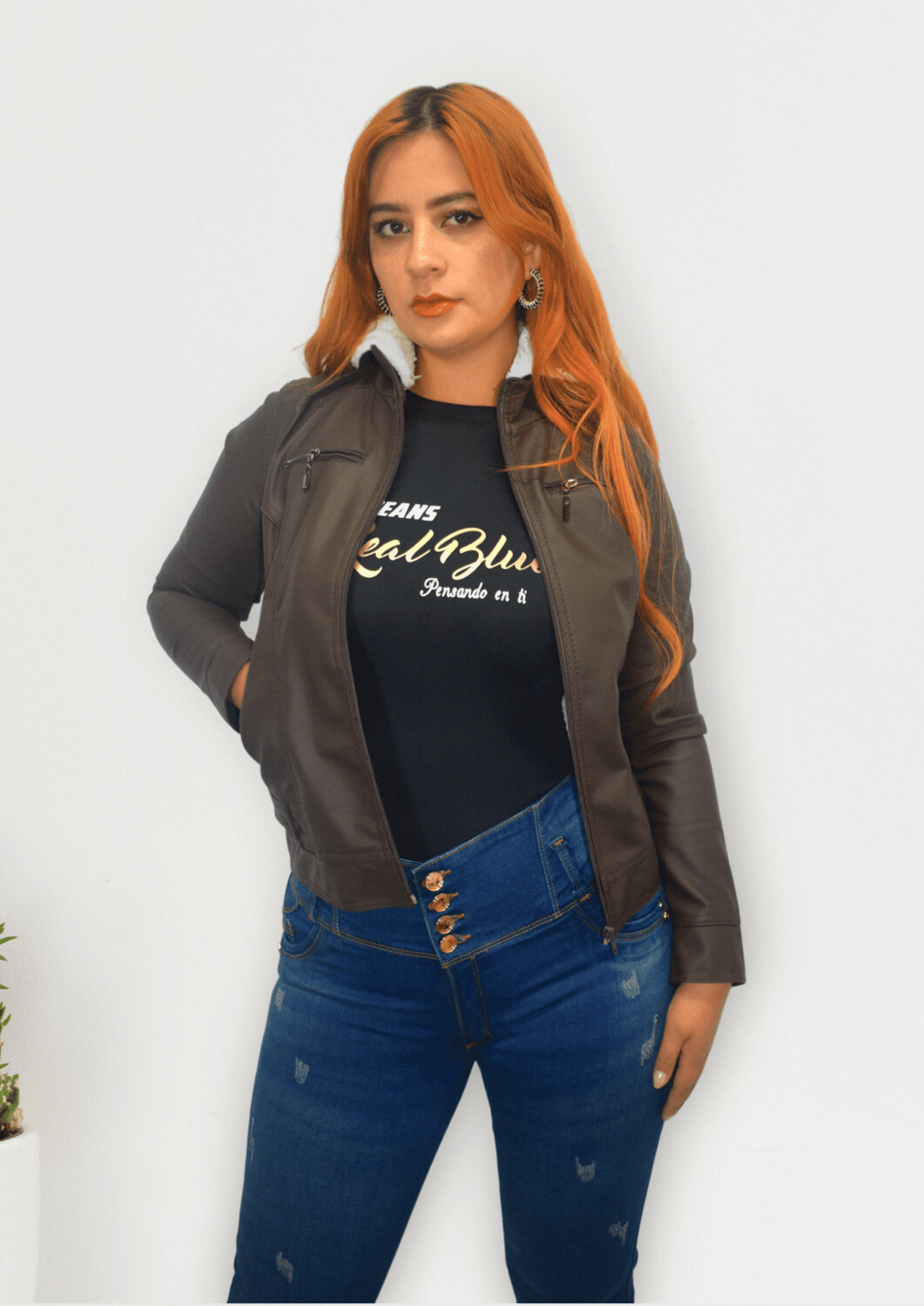 CHAQUETA CUEROTEX CAFE CON OVEJERO Y CAPOTA