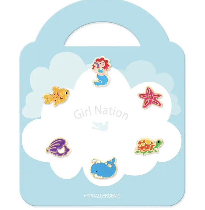 Girl Nation stud earring set