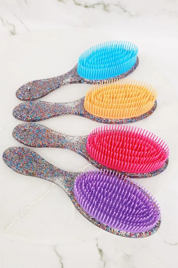 LAR Hairbrush
