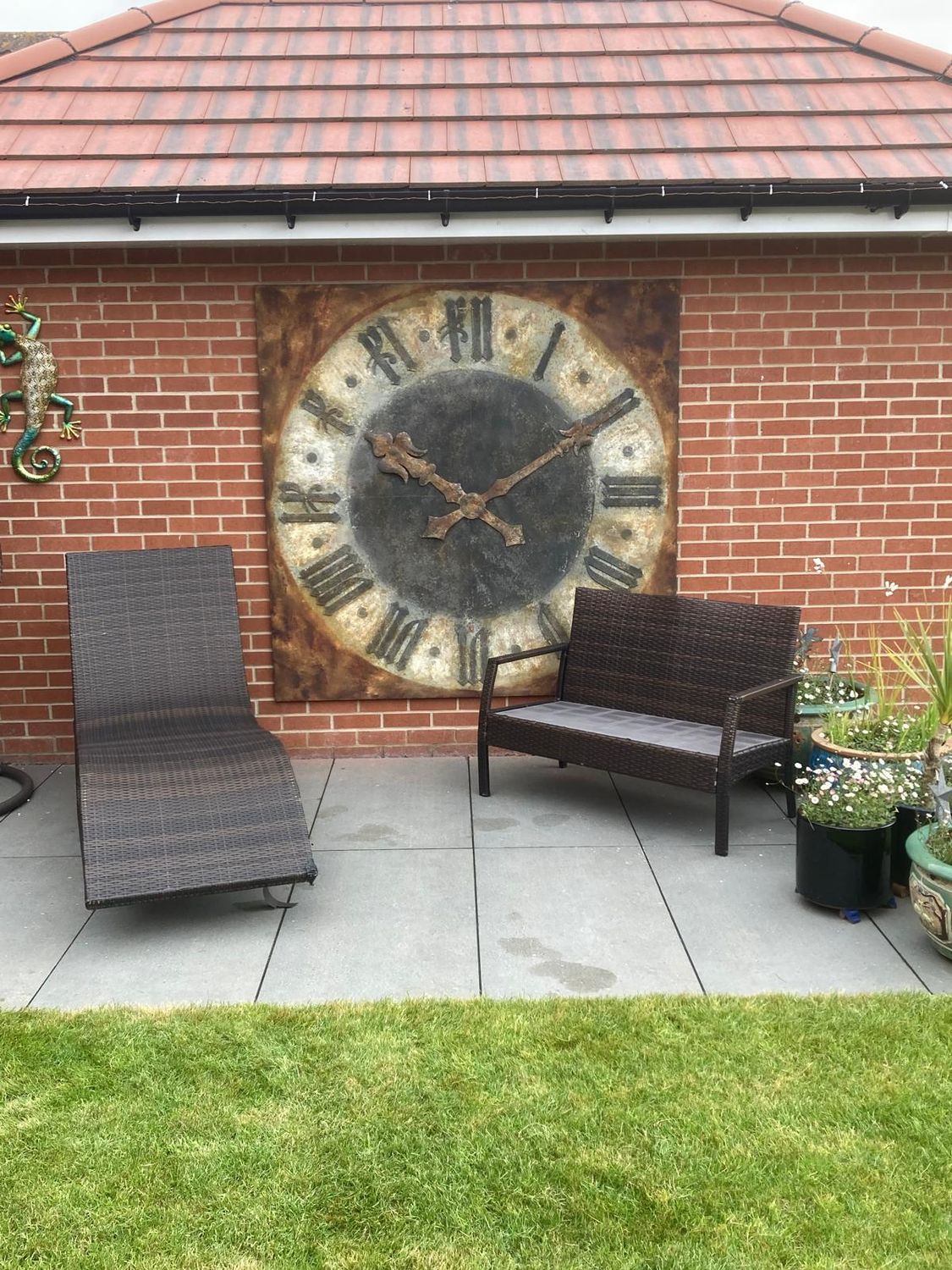 Garden wall art - iron clock