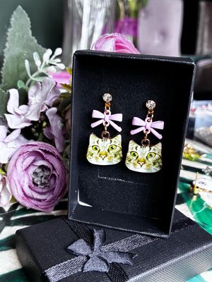 Cat Earrings With Pink Bow