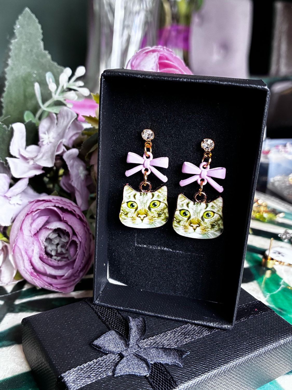 Cat Earrings With Pink Bow Cat Earrings With Pink Bow