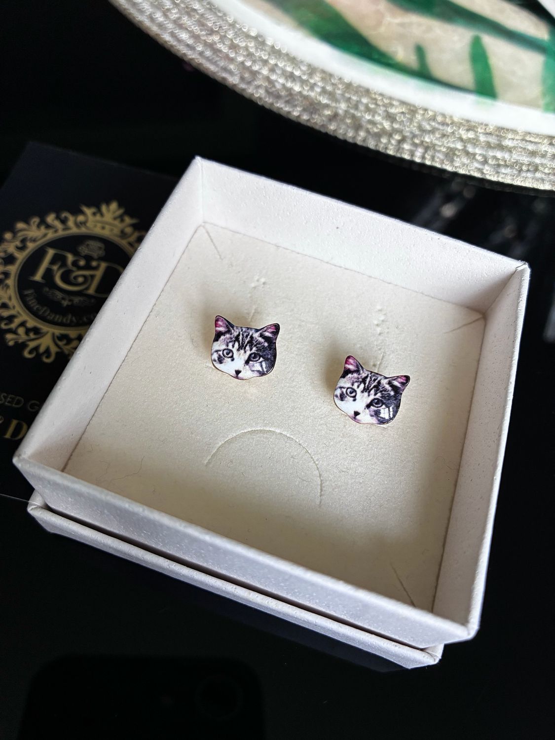 Dark Grey Tabby Cat Stud Earrings Dark Grey Tabby Cat Stud Earrings