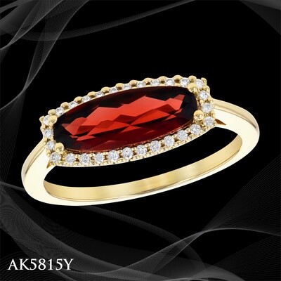 14 KARAT YELLOW GOLD GARNET AND DIAMOND FASHION RING 14 KARAT YELLOW GOLD GARNET AND DIAMOND FASHION RING