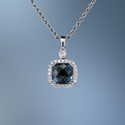 14KT WHITE GOLD NECKLACE & CHAIN FEATURING A BLUE TOPAZ TOTALING 1.63 CTS AND 25 ROUND BRILLIANT CUT DIAMONDS TOTALING 0.17 CTS