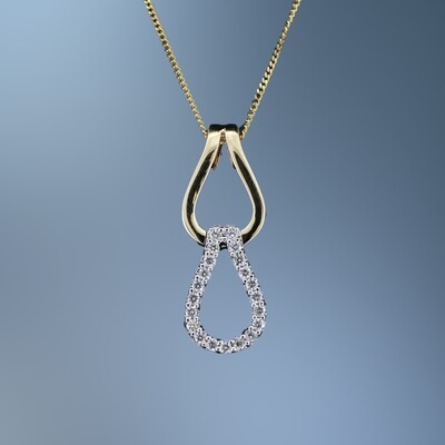14KT TWO-TONE DIAMOND PENDANT FEATURING 21 ROUND BRILLIANT CUT DIAMONDS TOTALING 0.18 CTS
