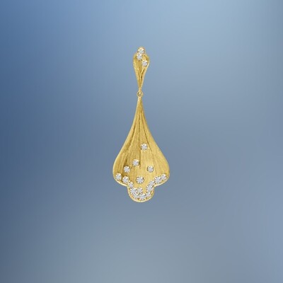 14KT YELLOW BRUSHED GOLD DIAMOND FAN PENDANT FEATURING DIAMONDS TOTALING 0.25 CTS