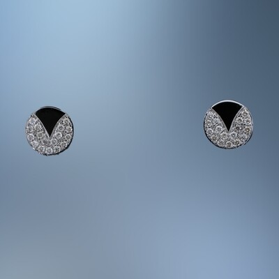 14KT WHITE GOLD DIAMOND BUTTON EARRINGS FEATURING 34 PAVÉ SET ROUND BRILLIANT CUT DIAMONDS TOTALING 0.14 CTS