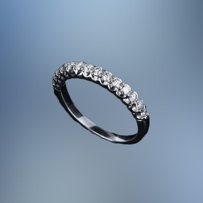 14KT WHITE GOLD DIAMOND WEDDING BAND FEATURING 14 ROUND BRILLIANT CUT DIAMONDS TOTALING 0.47 CTS