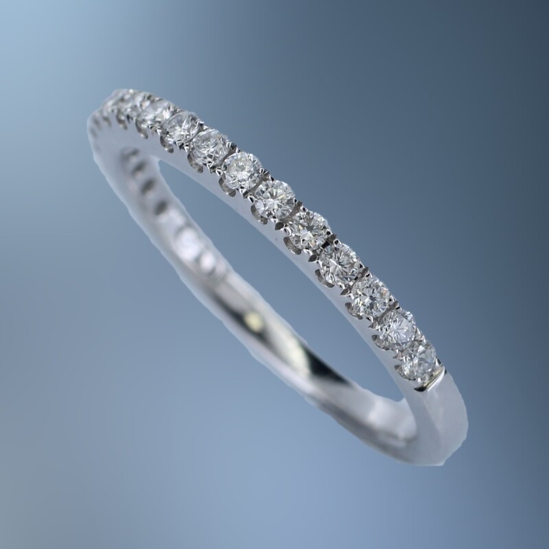 14KT WHITE GOLD DIAMOND WEDDING BAND FEATURING  18 ROUND BRILLIANT CUT DIAMONDS TOTALING 0.33 CTS