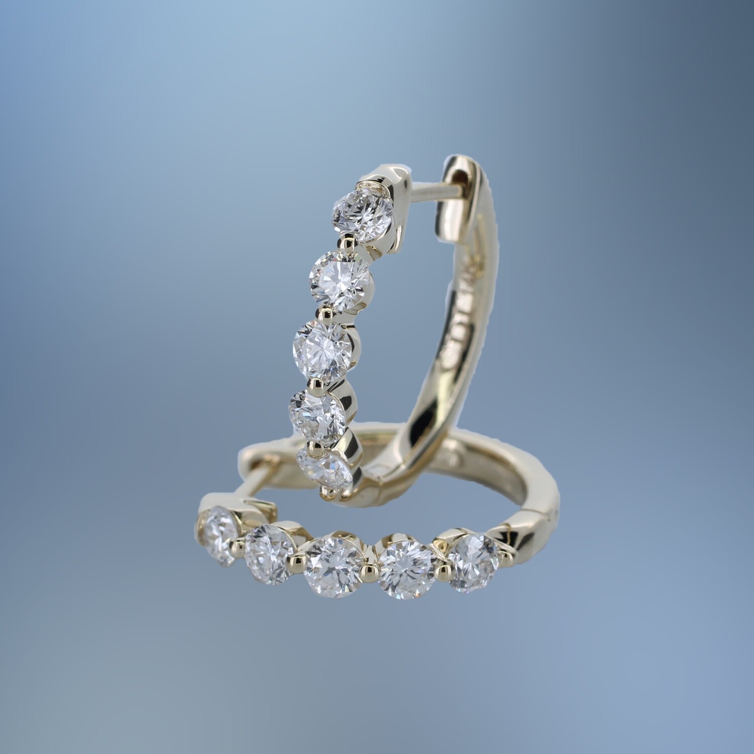 ONE PAIR OF 14KT YELLOW GOLD DIAMOND HOOPS CONTAINING 1.00 CT OF NATURAL ROUND BRILLIANT CUT DIAMONDS WITH A HINGE BACK ONE PAIR OF 14KT YELLOW GOLD DIAMOND HOOPS CONTAINING 1.00 CT OF NATURAL ROUND BRILLIANT CUT DIAMONDS WITH A HINGE BACK