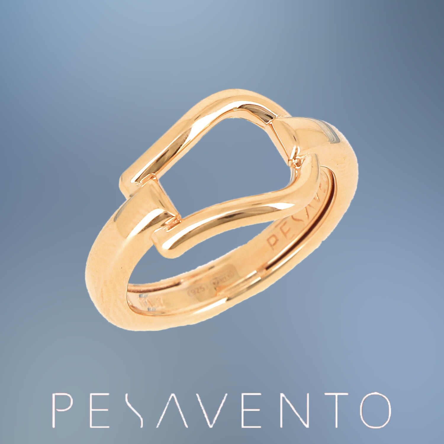 ONE STERLING SILVER/18KT YELLOW GOLD VERMEIL BUCKLE RING, WITH ADJUSTABLE SHANK