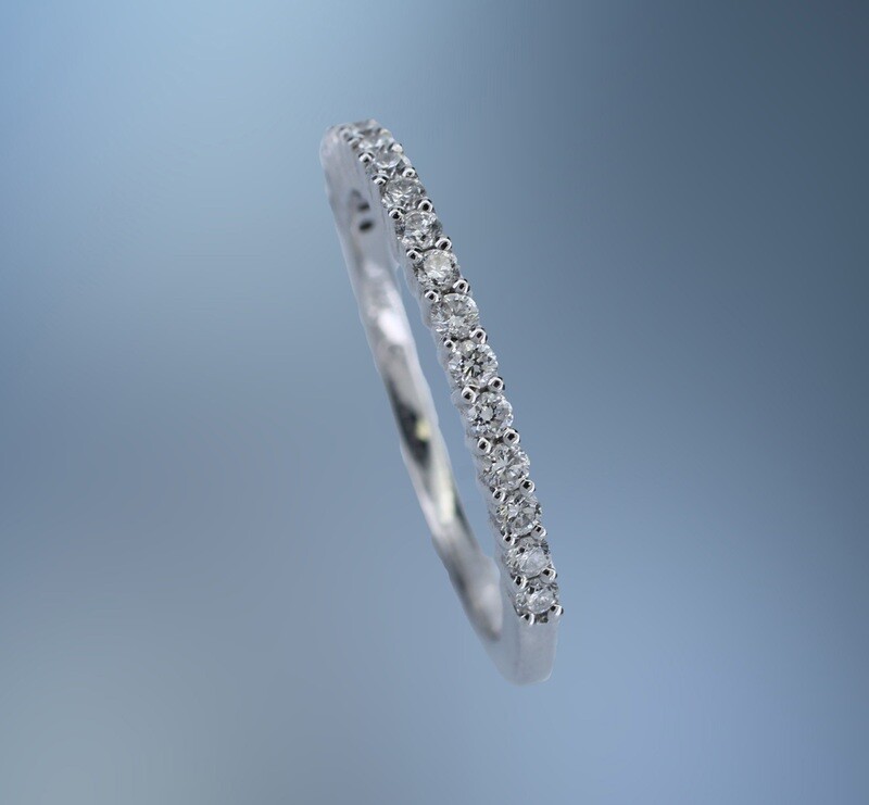 14KT WHITE GOLD DIAMOND WEDDING BAND FEATURING  18 ROUND BRILLIANT CUT DIAMONDS TOTALING 0.30 CTS