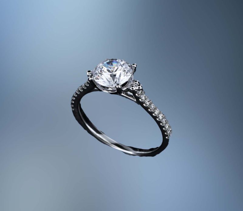 14 KT WHITE GOLD ENGAGEMENT RING 14 KT WHITE GOLD ENGAGEMENT RING
