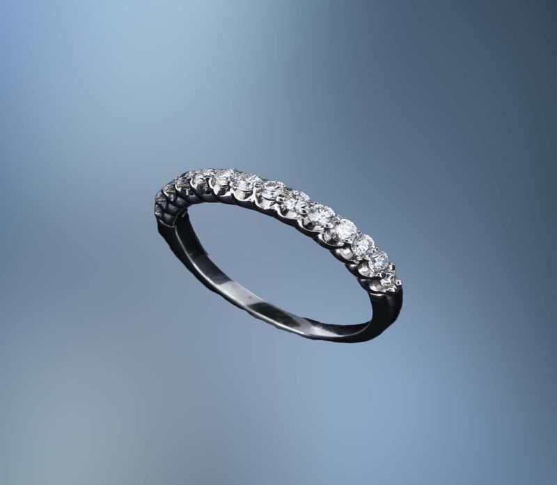 14KT WHITE GOLD DIAMOND WEDDING BAND