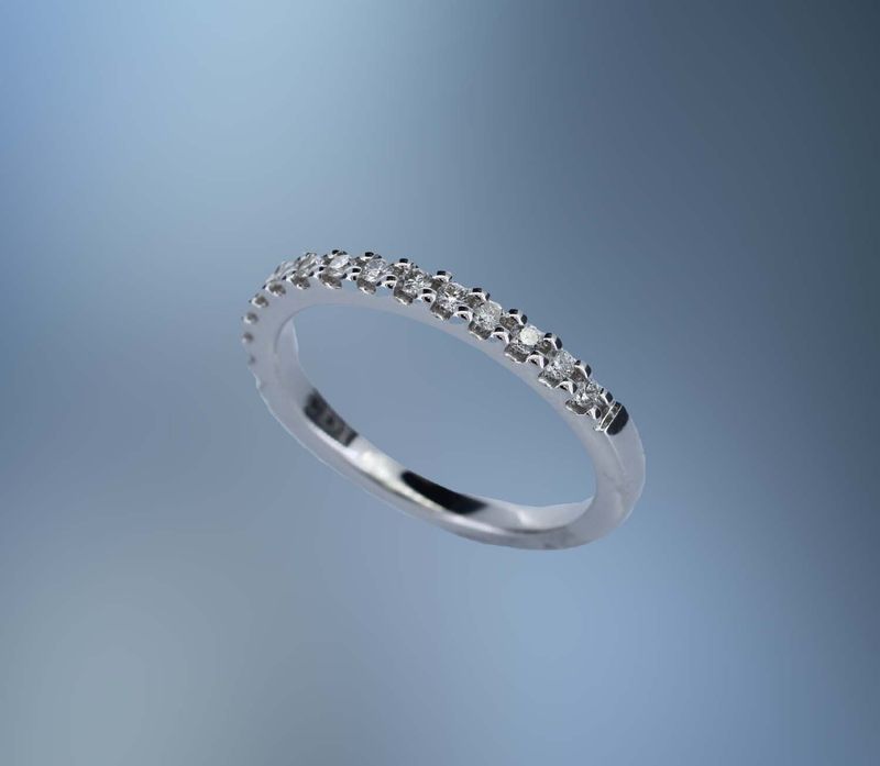 14 KT WHITE GOLD DIAMOND WEDDING BAND