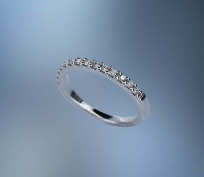 14 KT WHITE GOLD DIAMOND WEDDING BAND 14 KT WHITE GOLD DIAMOND WEDDING BAND