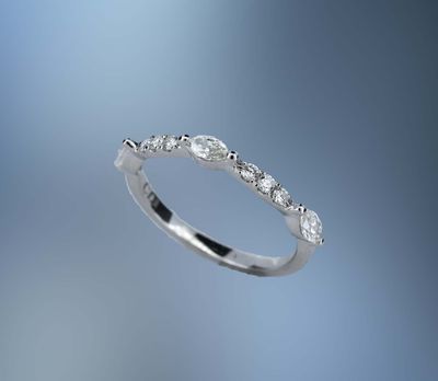 14KT WHITE GOLD DIAMOND WEDDING BAND