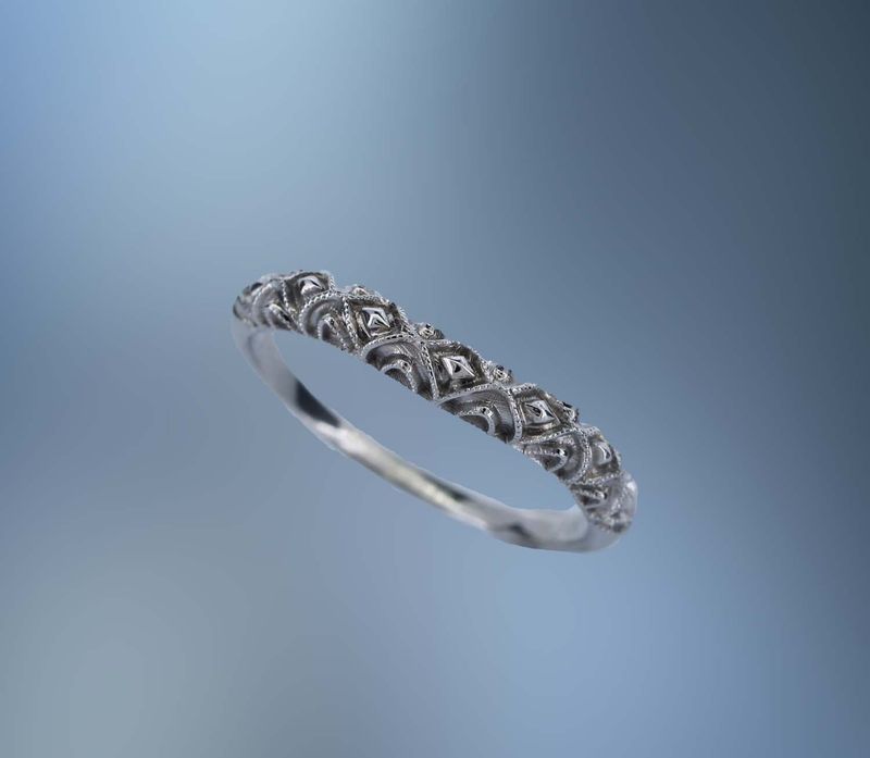 14KT WHITE GOLD VINTAGE  BAND