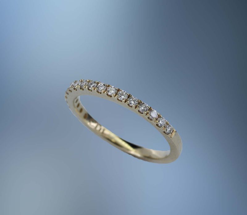 14 KT YELLOW GOLD DIAMOND WEDDING BAND