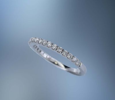 14KT WHITE GOLD DIAMOND WEDDING BAND FEATURING  18 ROUND BRILLIANT CUT DIAMONDS TOTALING 0.33 CTS
