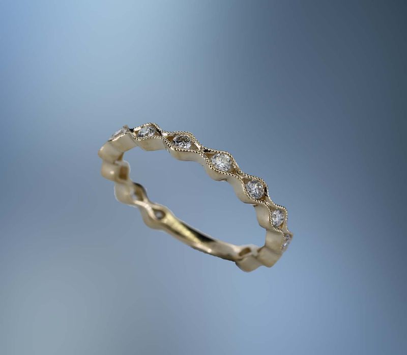 14 KT YELLOW GOLD DIAMOND WEDDING BAND
