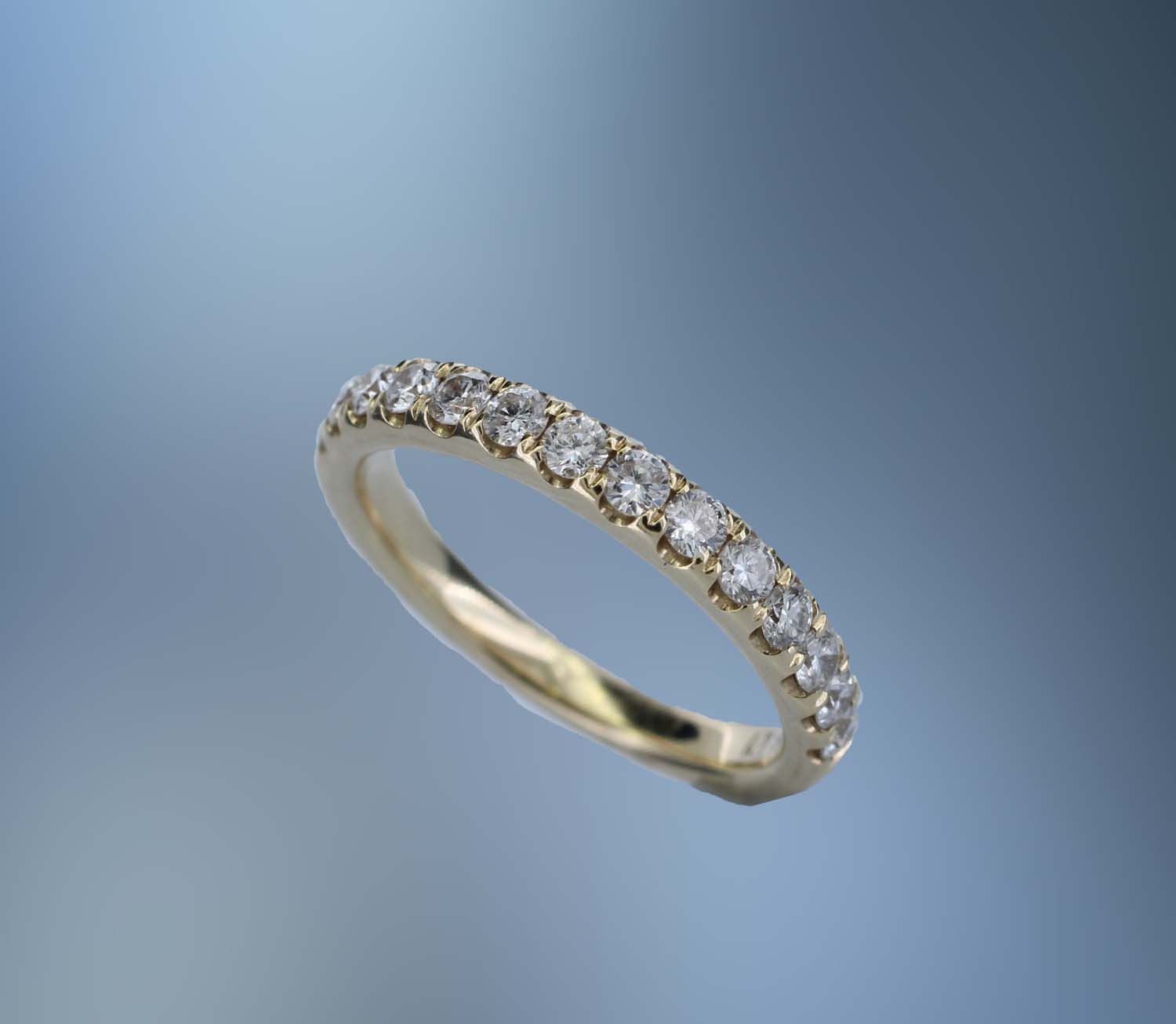14KT YELLOW GOLD DIAMOND WEDDING BAND
