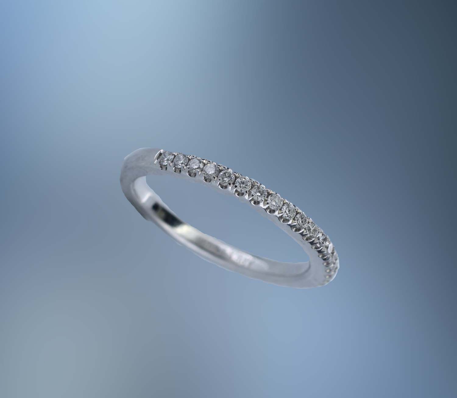 PLATINUM DIAMOND WEDDING BAND
