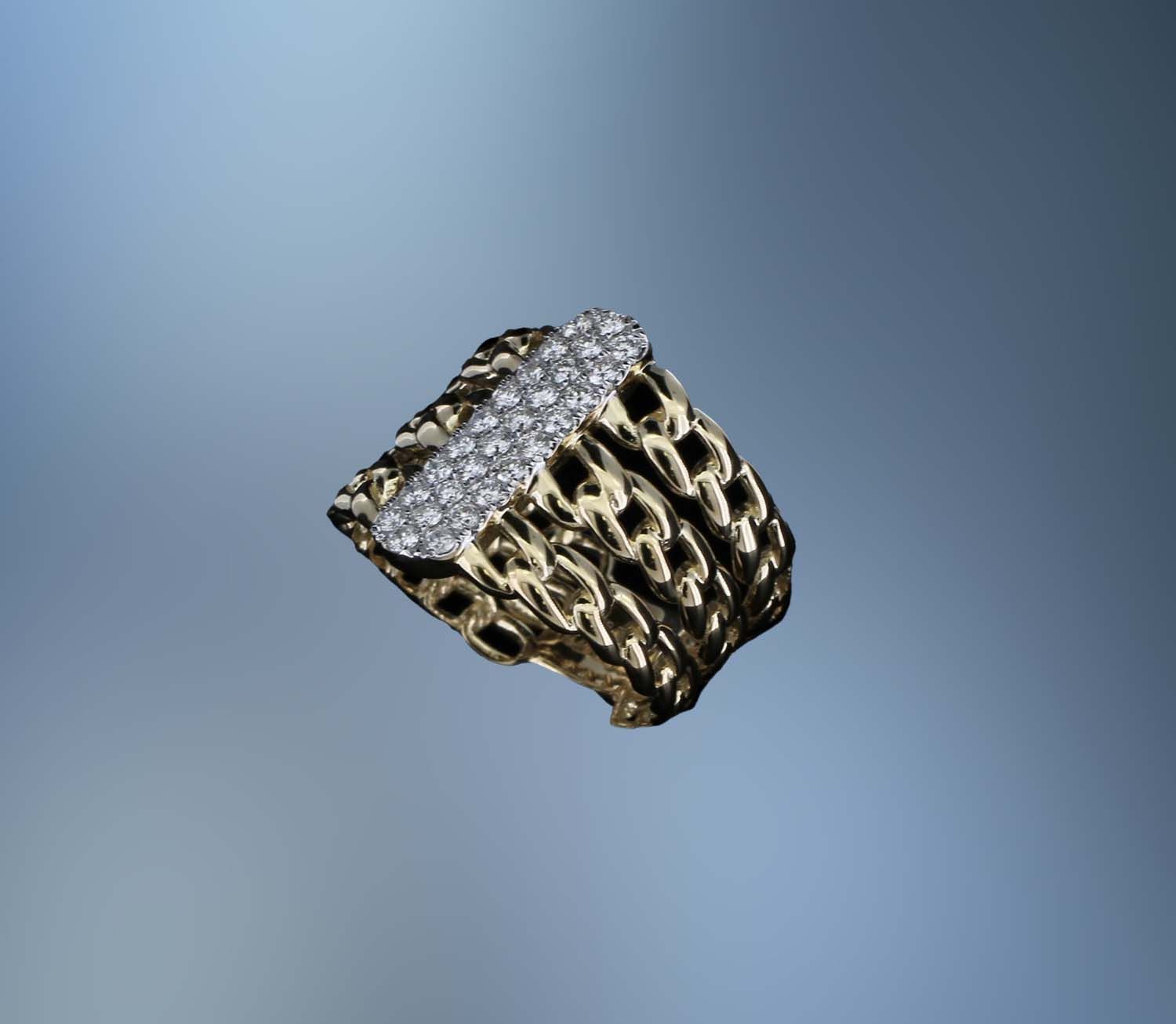 14KT TWO-TONE DIAMOND FASHION RING FEATURING 28 ROUND BRILLIANT CUT DIAMONDS TOTALING 0.41 CTS.