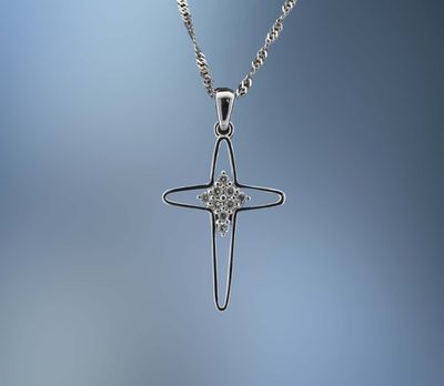 TP2233W 14KT WHITE GOLD AND DIAMOND CROSS PENDANT FEATURING 9 ROUND BRILLIANT CUT DIAMONDS TOTALING 0.10 CTS TP2233W 14KT WHITE GOLD AND DIAMOND CROSS PENDANT FEATURING 9 ROUND BRILLIANT CUT DIAMONDS TOTALING 0.10 CTS