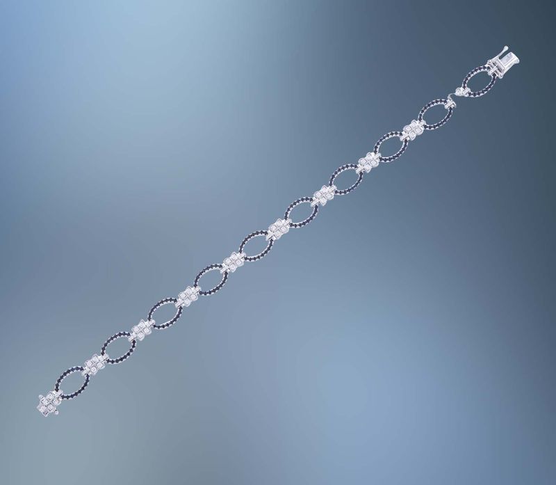 ONE 14KT WHITE GOLD LADIES  LINK BLUE SAPPHIRE AND DIAMOND BRACELET