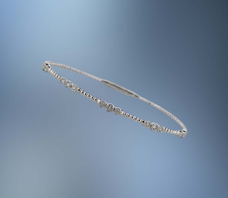 ONE 14KT WHITE GOLD DIAMOND FLEXIBLE BRACELET