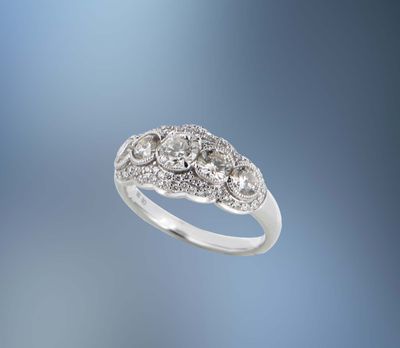 18K WHITE GOLD DIAMOND RING FEATURING NATURAL ROUND BRILLIANT CUT DIAMONDS TOTALING 1.53 CTS