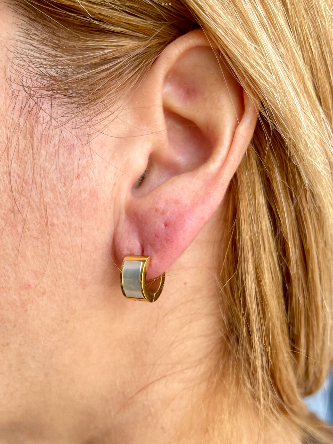 Gold Mother Pearl Stud Earing