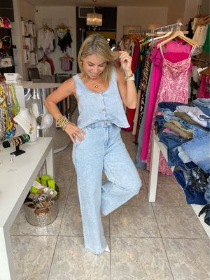 Light Denim Old Sleeveless Top And Jeans Set