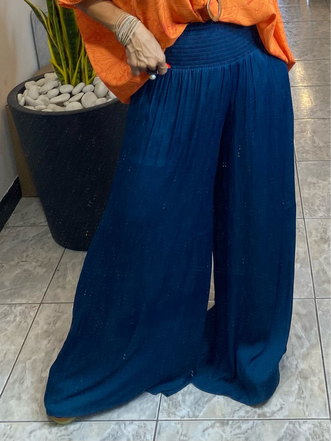 Deep Lake Or Black Smoked Waist Wide Leg Pant
