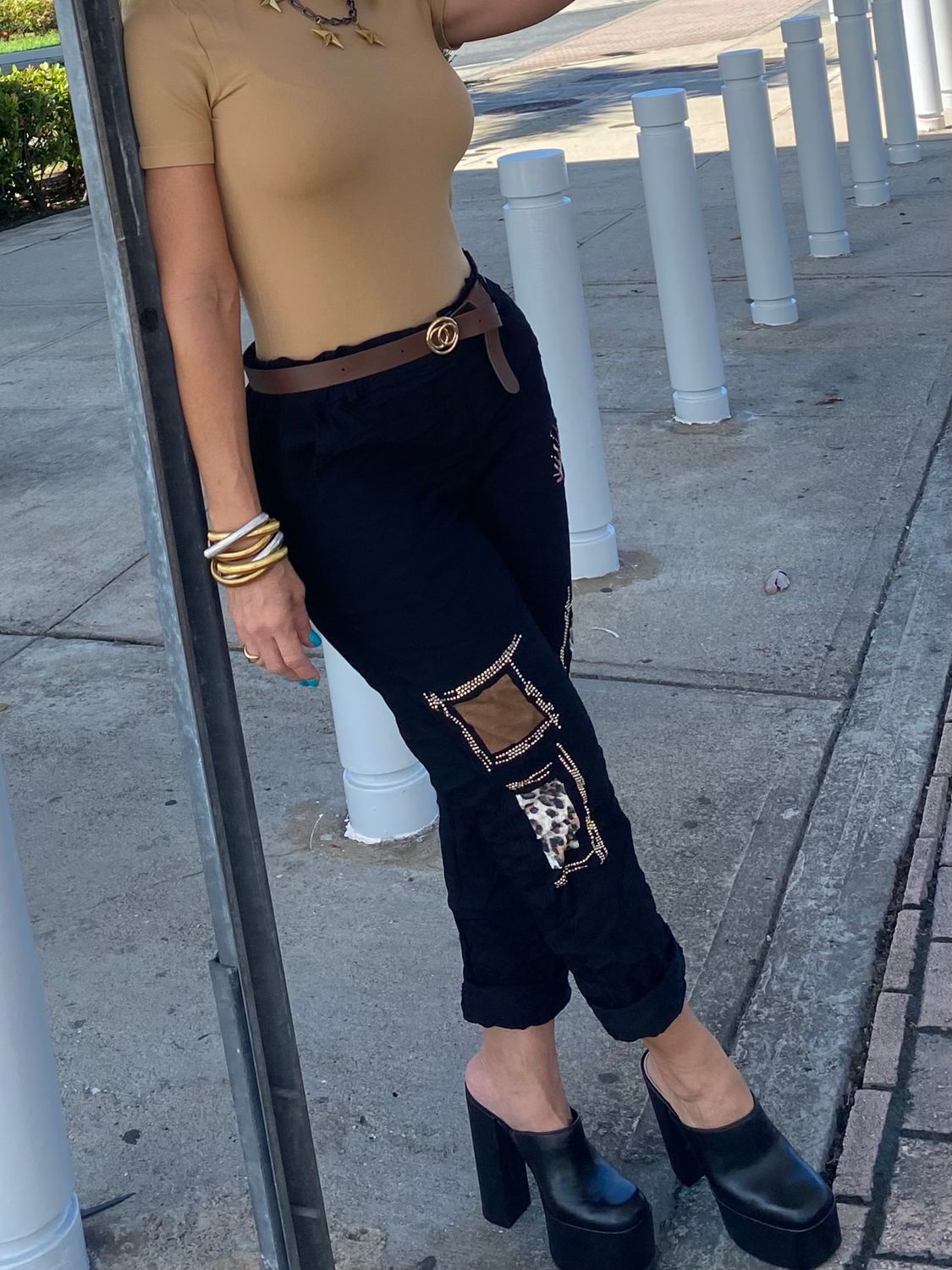 Black animal print details jogger pants 